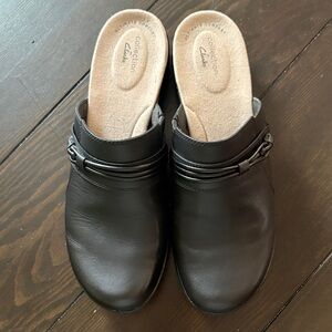 Clarks Women's Black Leather Mules